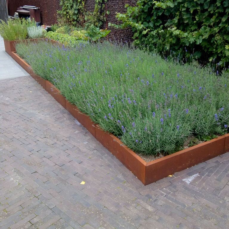 Prosta ściana oporowa ze stali corten 200 cm (wysokość 30 cm)