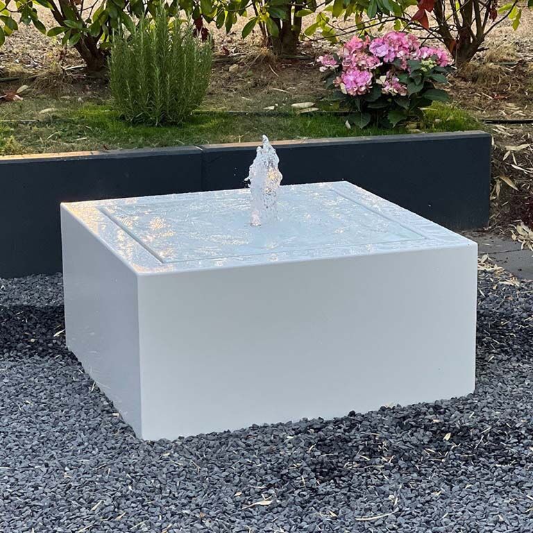 Fontanna aluminium 80 x 80 x 40 cm