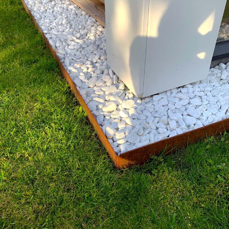 Zagięte obrzeże ogrodowe ze stali corten 13 cm (długość 150 cm)
