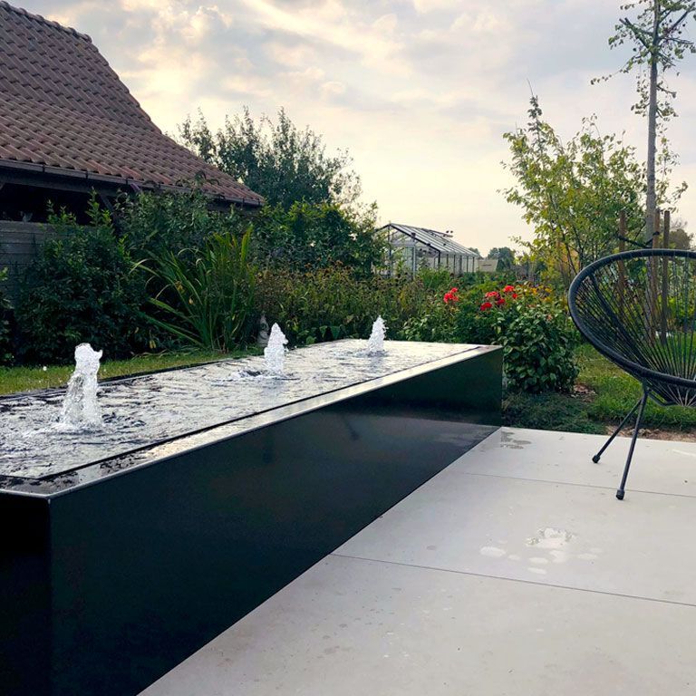 Fontanna aluminium 300 x 80 x 40 cm